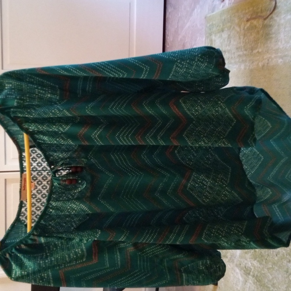 Holly would shirt